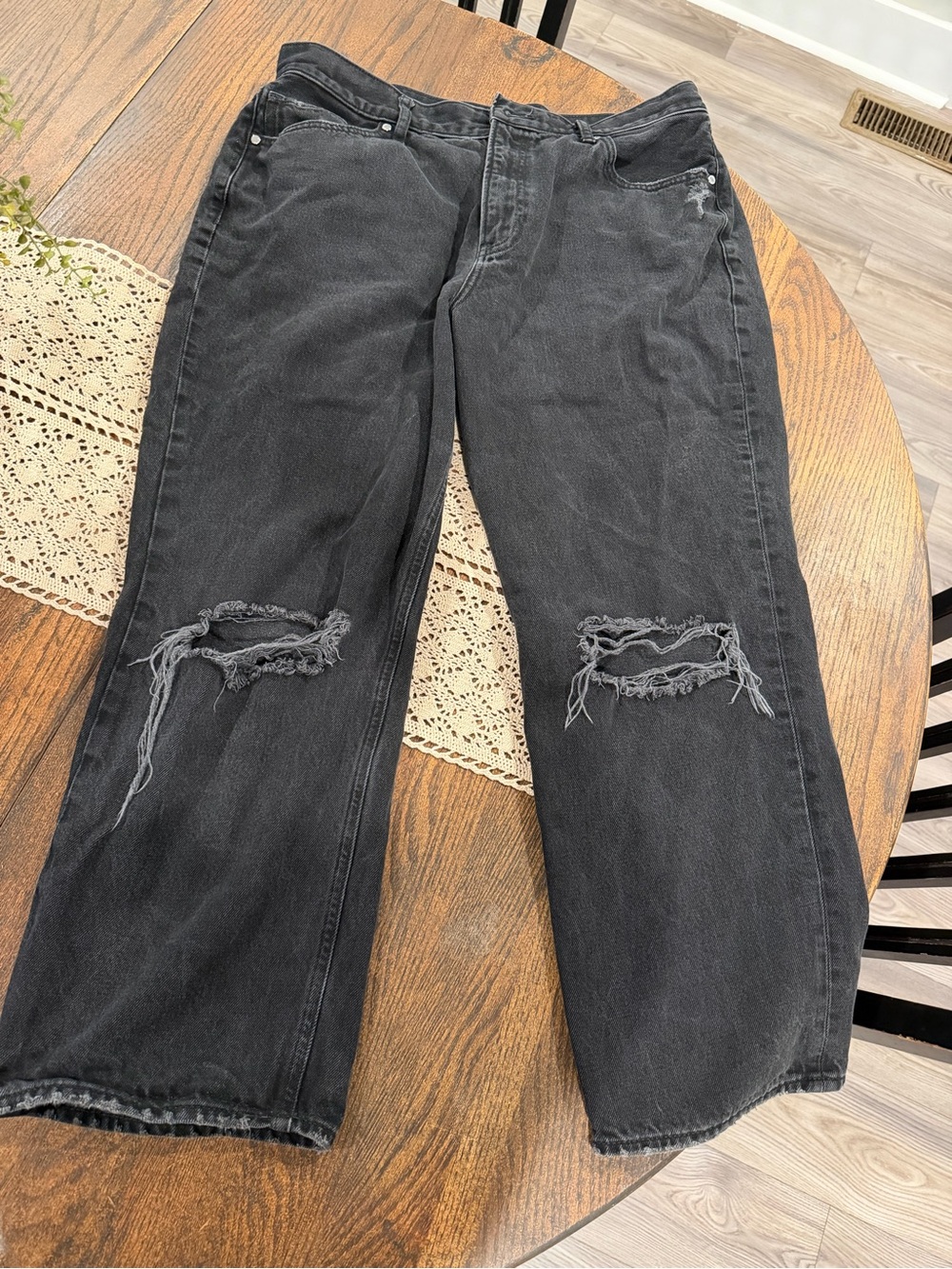 Express Super High-Rise Distressed Black Modern Straight jeans